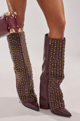 AZALEA WANG AGUSTUE BURGUNDY STUDDED WESTERN BOOT