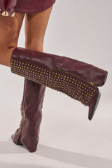 AZALEA WANG AGUSTUE BURGUNDY STUDDED WESTERN BOOT