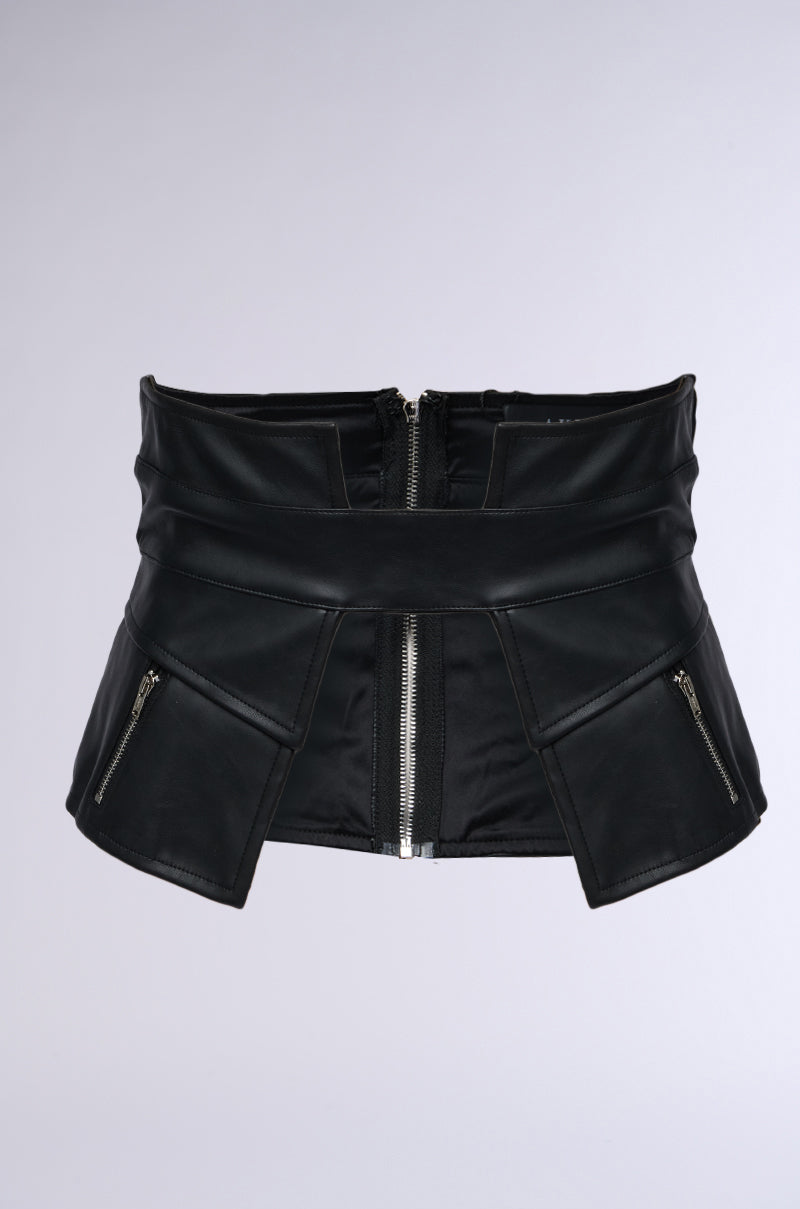 DESIGNER DOWN STRETCH PU BELT