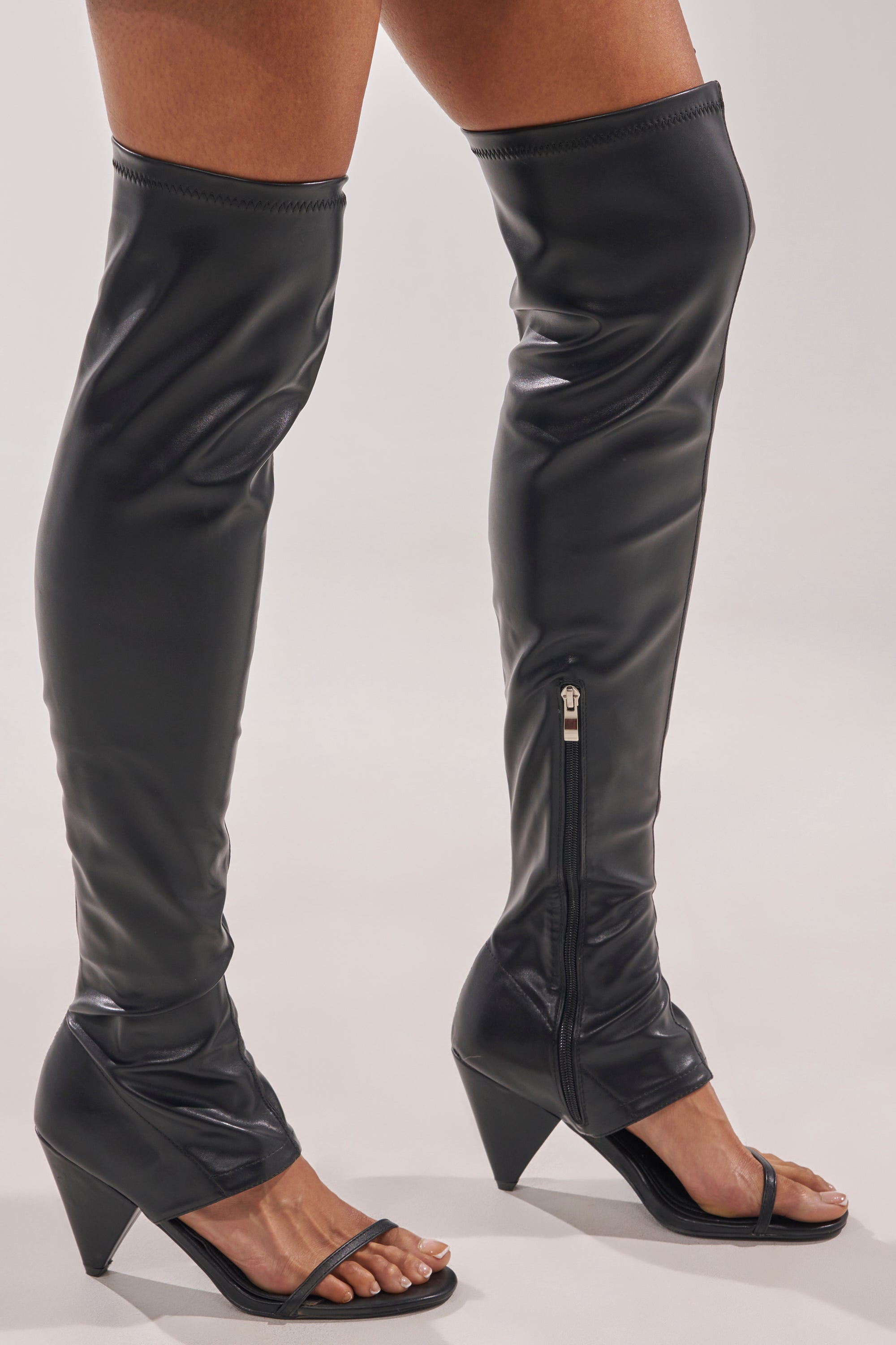 AZALEA WANG RAGNAR BLACK CHUNKY STRETCH PU OVER THE KNEE BOOT