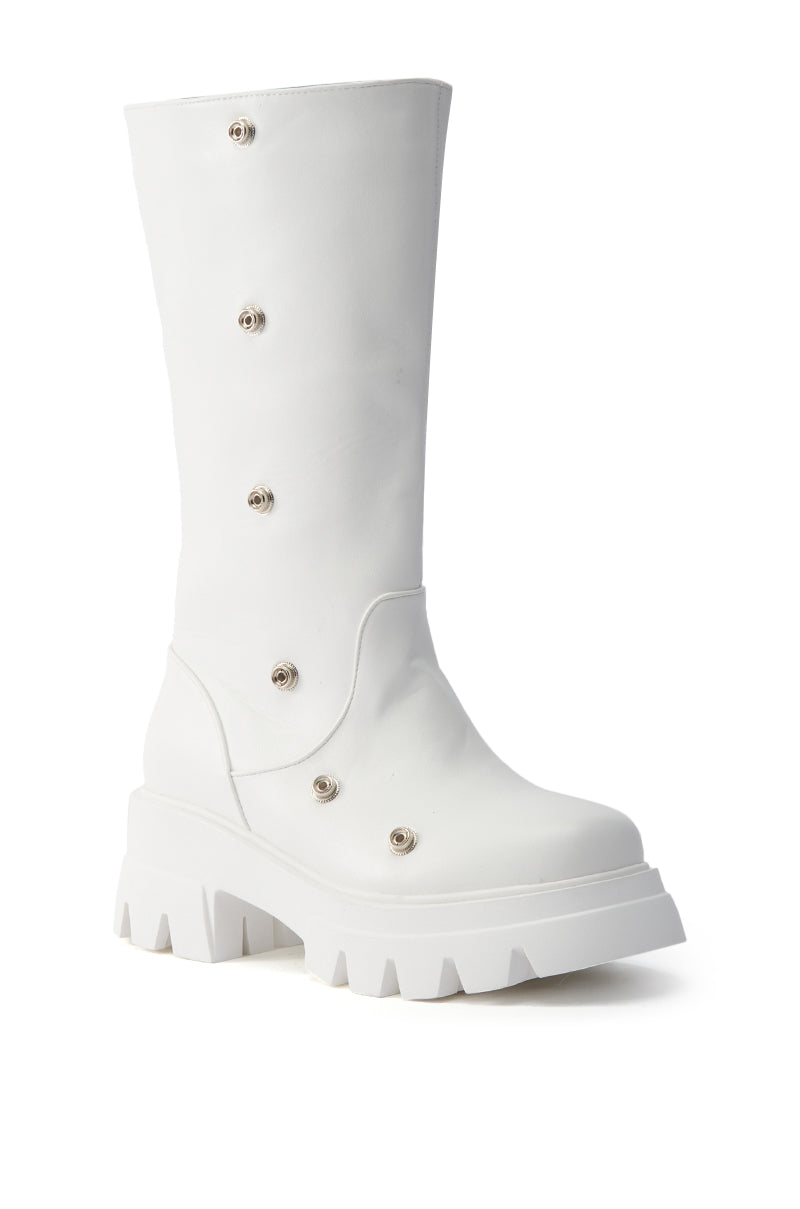 AZALEA WANG SYBEL WHITE SNAP DETAIL BOOTIE