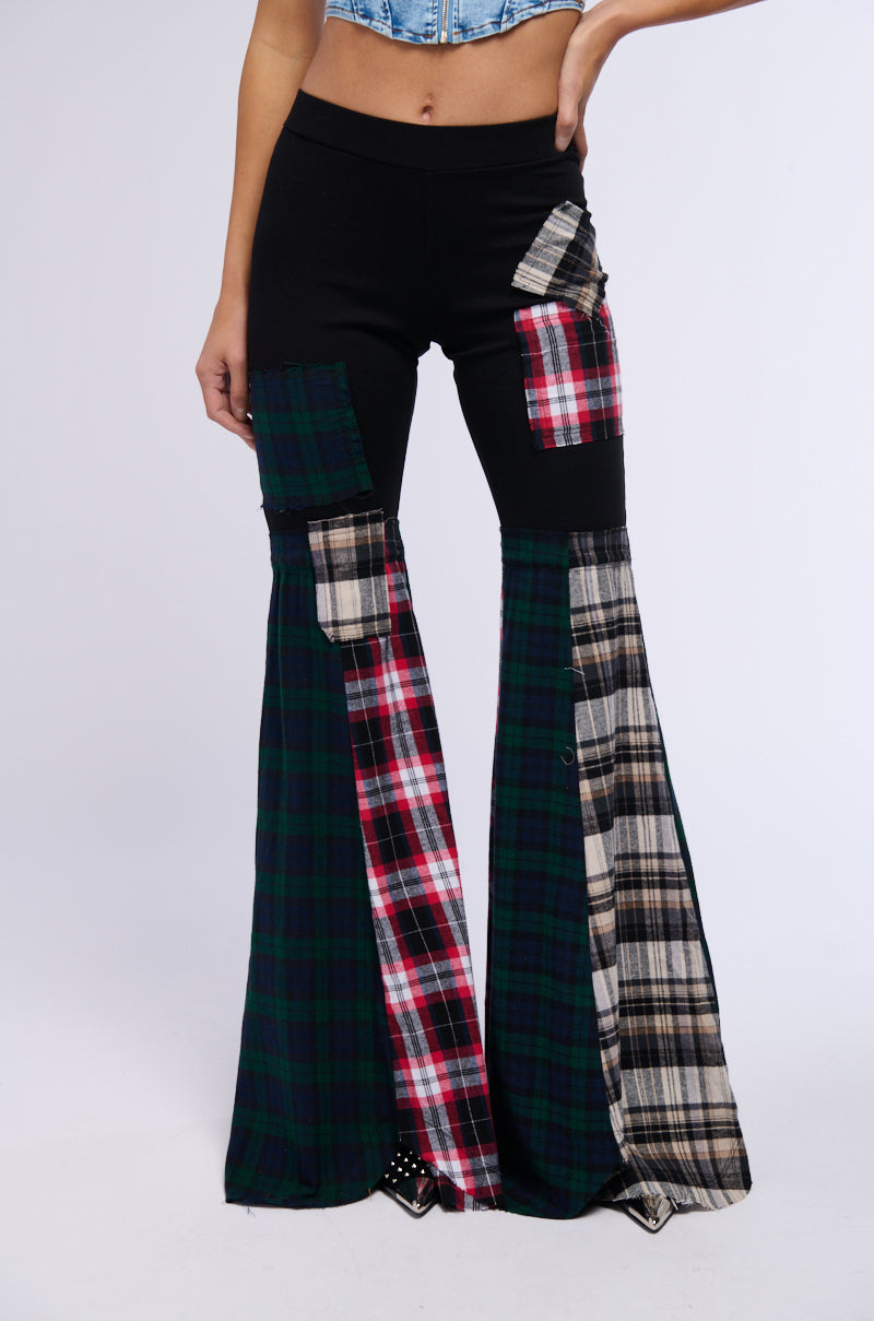 CHECK ME FLARE PLAID LEGGING